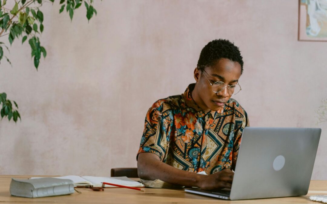 How to Turn Your Apartment Into a Distraction-Free Study Space